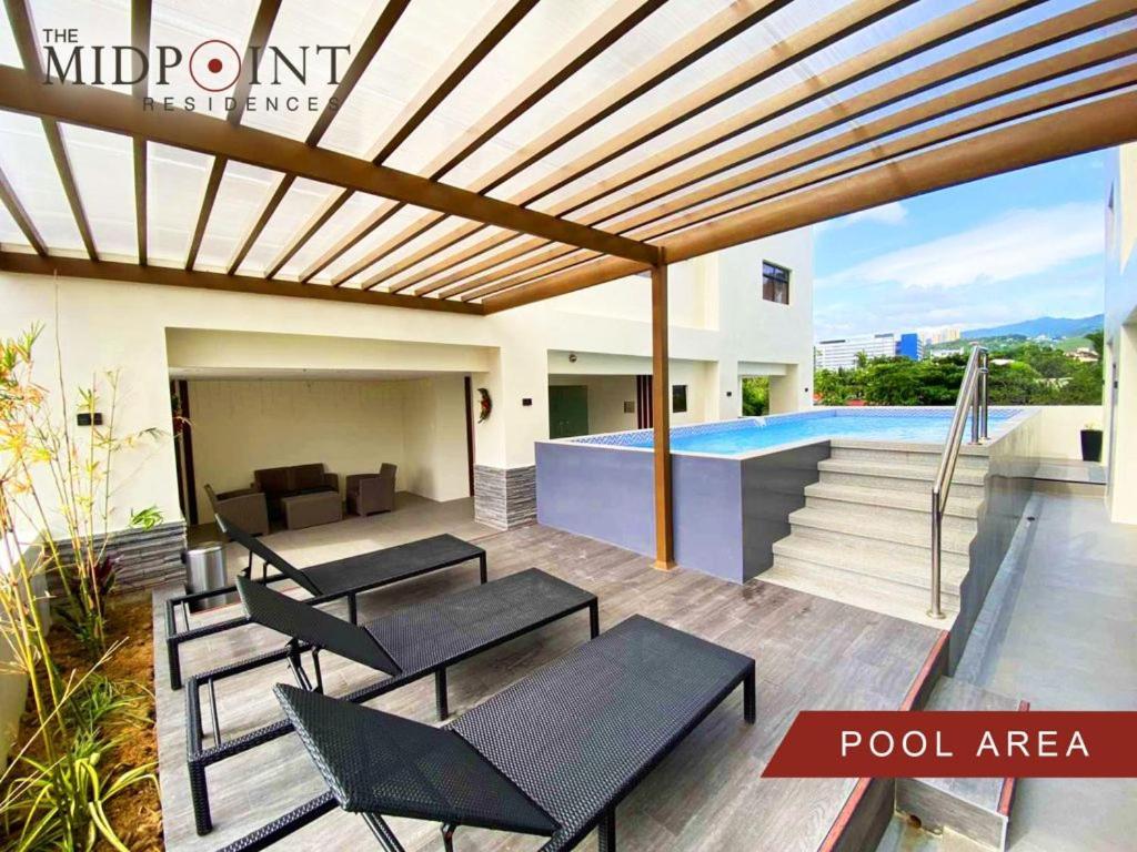 2 Bedroom Condo @ Midpoint Residences W/ City View Mandaue City Exterior photo
